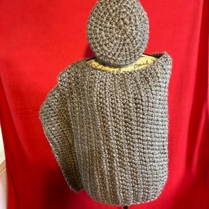Poncho w/ hat Nickel color one arm out ,small.    Acyclic